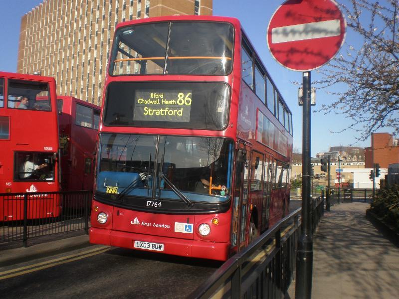 Travelodge London Stratford Hotel Buitenkant foto