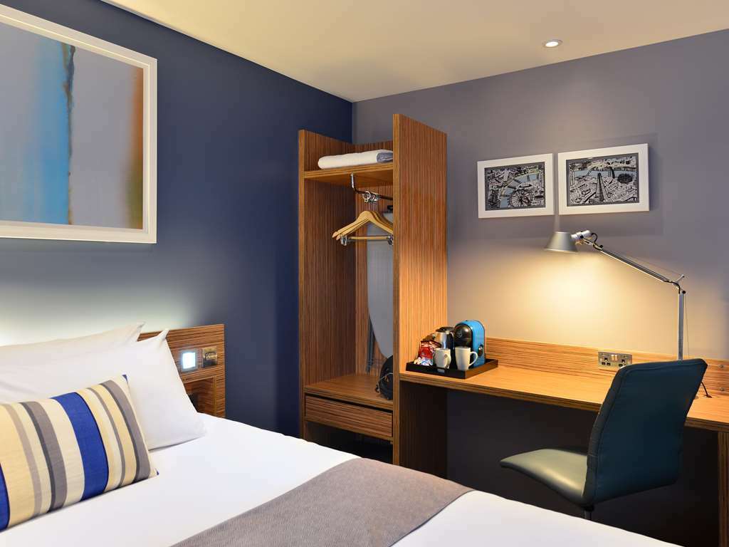 Travelodge London Stratford Hotel Kamer foto